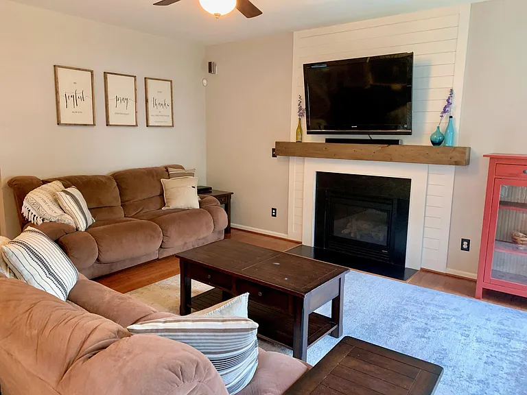 100 Riley Oaks Ln — Photo 10