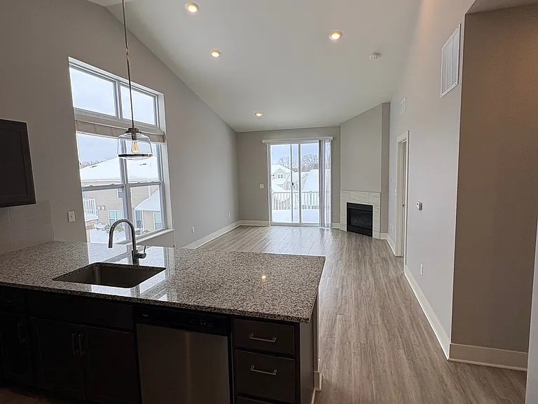 Hanover Townhomes — Photo 51