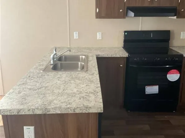 4435 70th St N Lot 133, Saint Petersburg, FL 33709