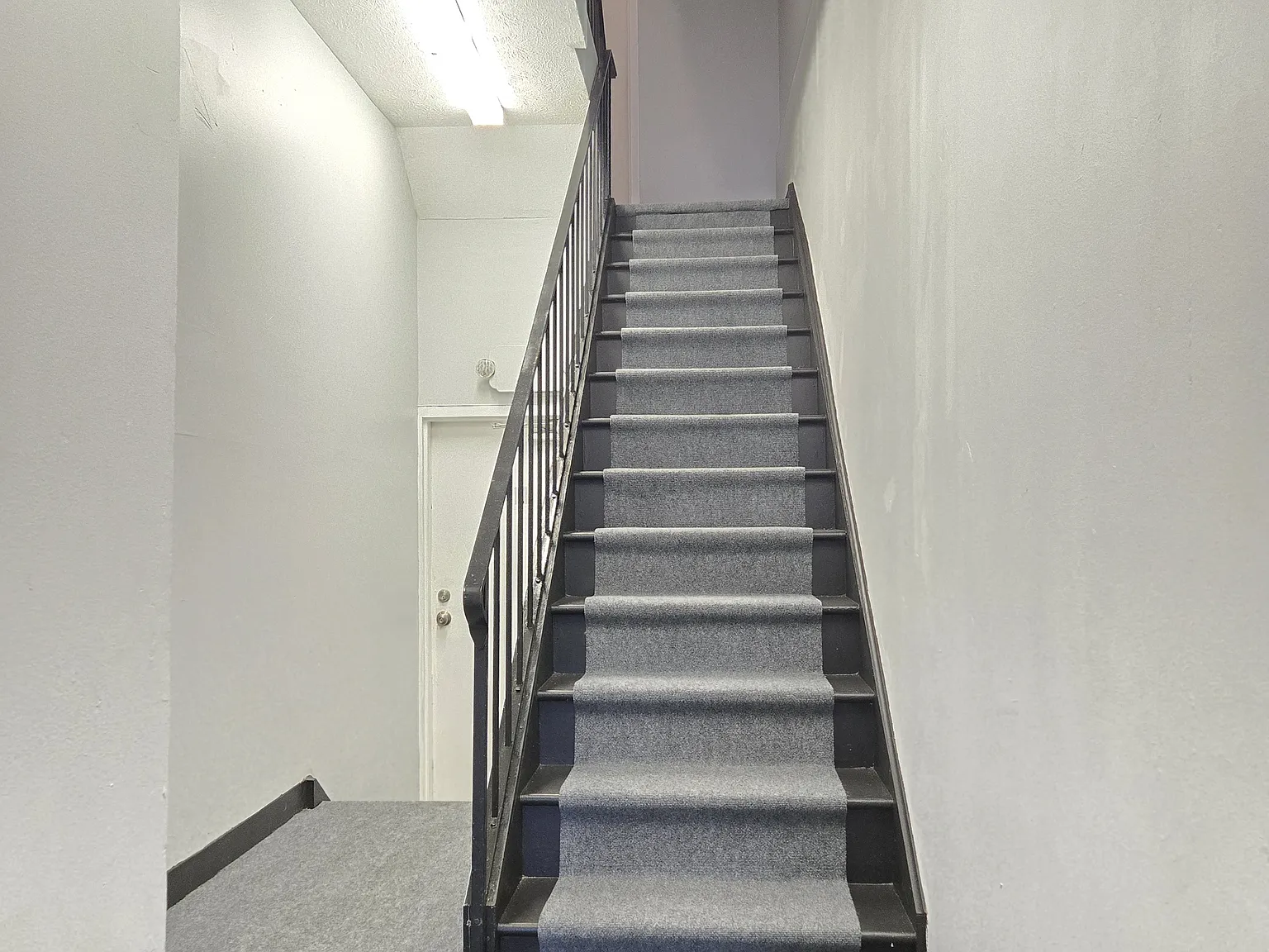 2 bed, 900 sqft, $900 — Photo 3