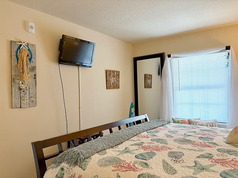 5184 Beach Dr SE #D — Photo 18