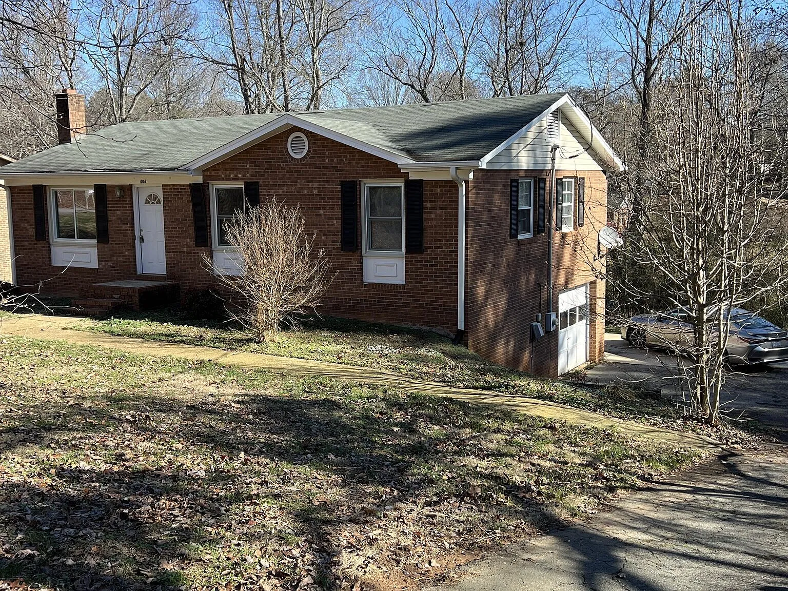 3 bed, 1.5 bath, 1161 sqft, $1,495 — Photo 2