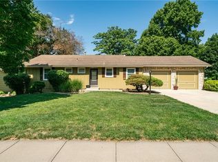7710 Lowell St, Overland Park, KS 66204