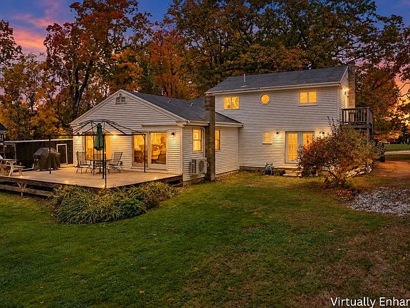 3rd image of 21 Waumbeck Road