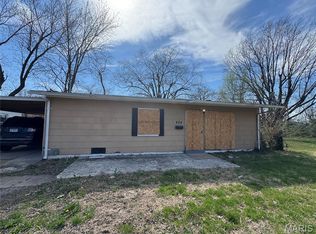 404 Saint Thomas Ln, Cahokia, IL 62206