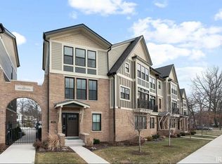 1260 N Twyckenham Dr, South Bend, IN 46617