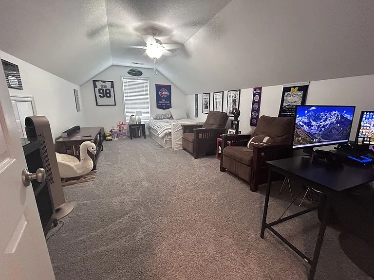 308 Prince William Dr — Photo 15