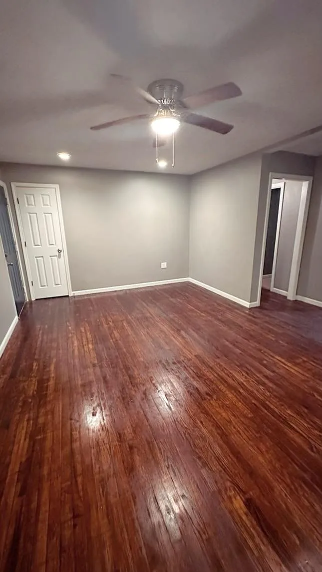 2 bed, 900 sqft, $925 — Photo 3