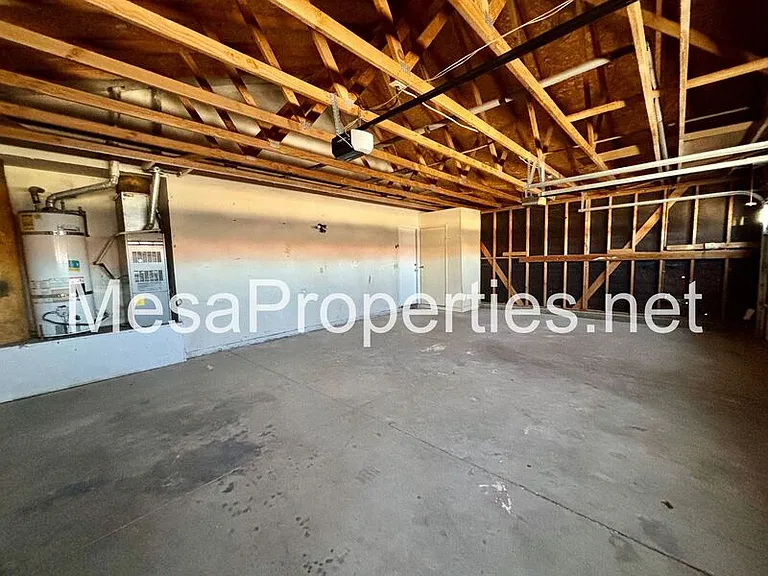 14390 Hillsborough Dr — Photo 25