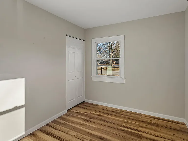 1902 Meadow Dr — Photo 16