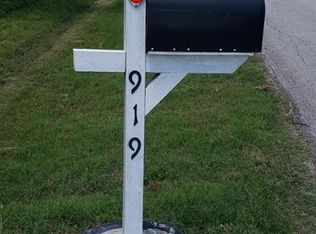 919 W Archer Rd, Baytown, TX 77521