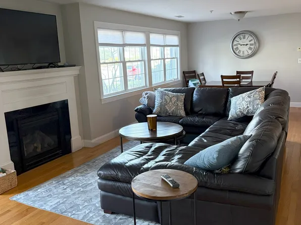 590 Main St Unit 105, Watertown, MA 02472