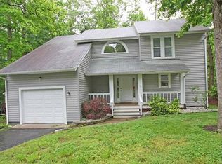 14405 Woods Walk Ln, Midlothian, VA 23112