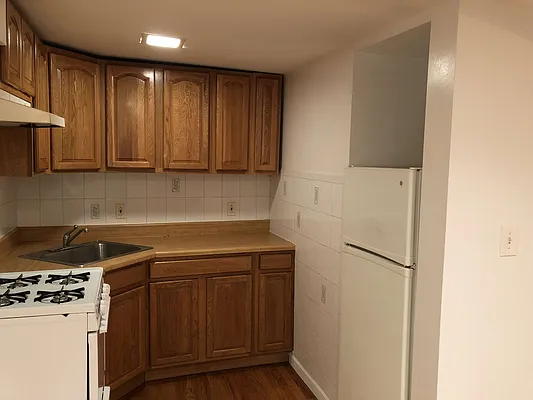 Rented by GreenVill Real Estate LLC | media 34