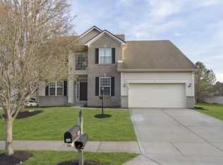 12325 Geist Cove Dr, Indianapolis, IN