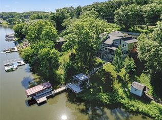8328 Lakeshore Dr, Dexter, IA 50070