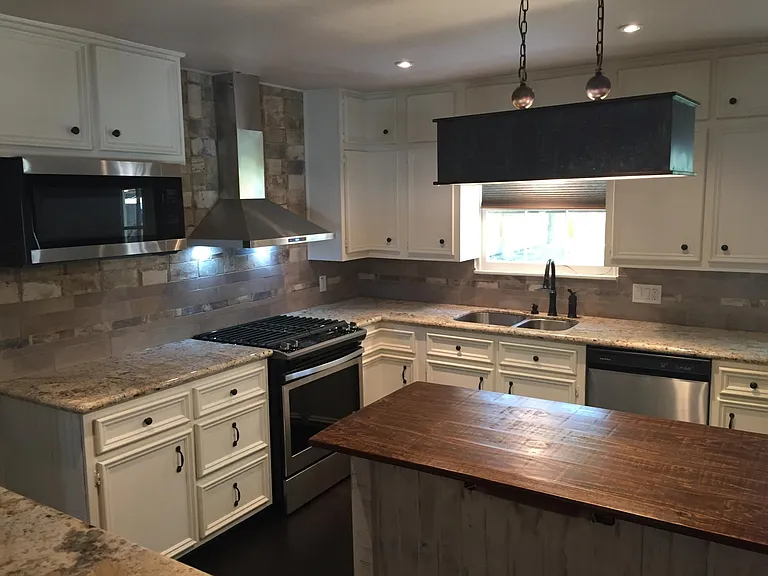 302 Baker Dr — Photo 5