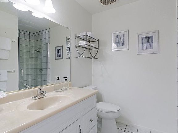 5th image of 5227 Village Circle Dr #45