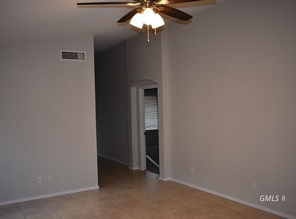2nd image of 10839 E Clovis Ave