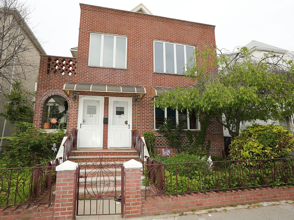1st image of 28 Bay 23 St