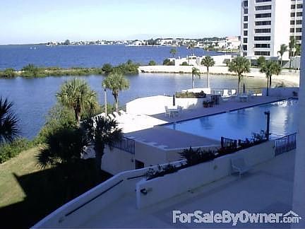 Gulf of Mexico shoreline : View from covered balcony of pool and Hudson Bay
