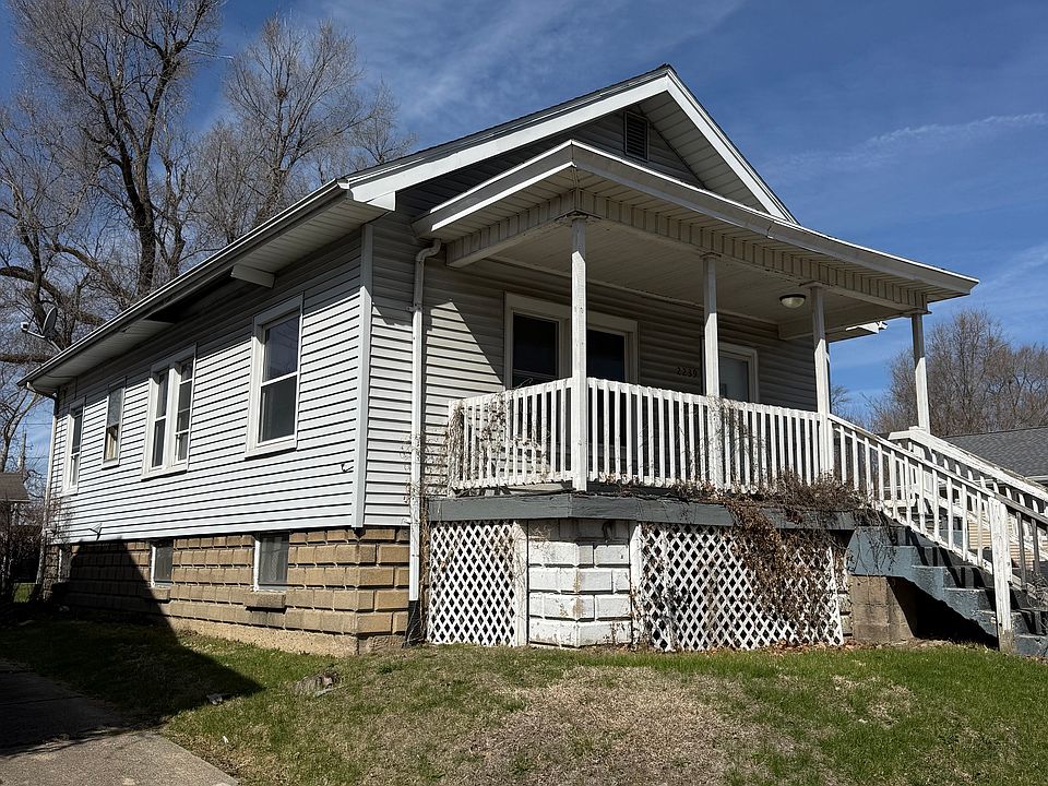 1st image of 2239 N Sheridan Rd