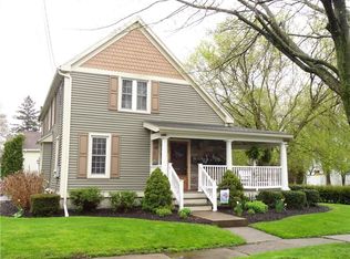 12 Hart St, Fairport, NY 14450