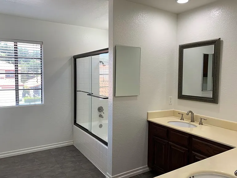 852 Congressional Rd — Photo 14
