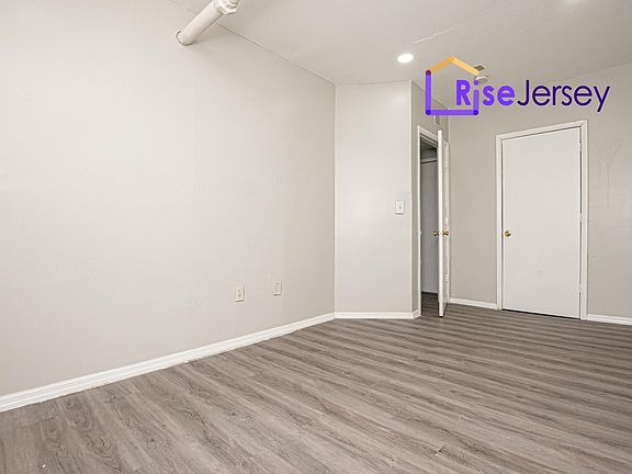 4th image of 805 Broadway #B6a