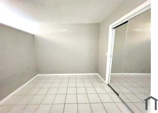 335 SW 20th St #3 — Photo 7