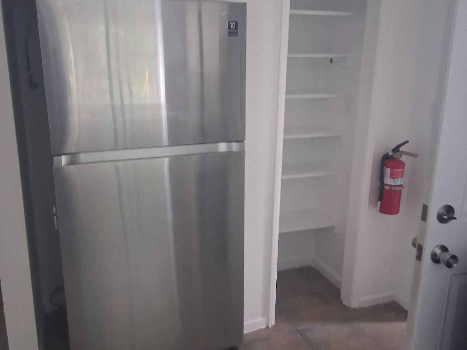 2 bed, 900 sqft, $1,750 — Photo 3