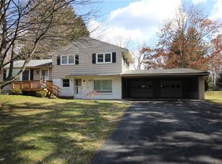 108 Woody Ln, Rochester, NY 14625