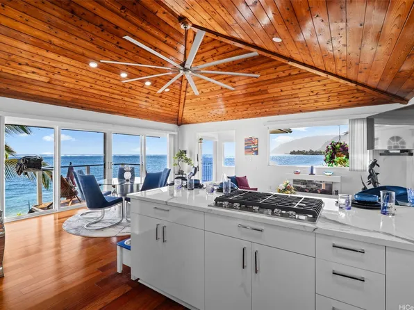 53-823 Kamehameha Hwy, Hauula, HI 96717