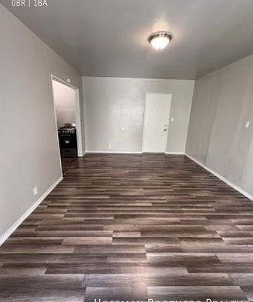 3rd image of 1346 Crenshaw Blvd APT 11