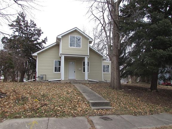 3rd image of 701 S 1st St