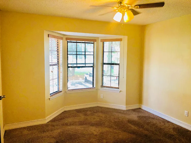 2302 Maki Rd — Photo 9