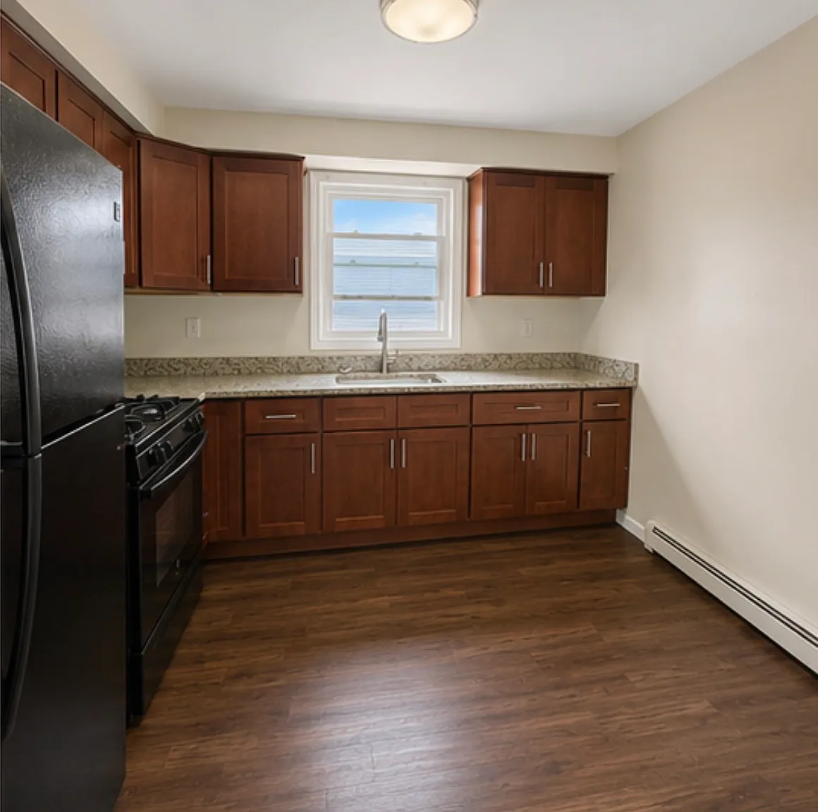 2 bed, $2,500 — Photo 4