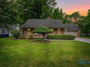 1956 Thornapple Dr, Toledo, OH 43614