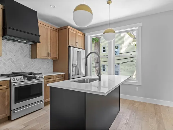 118-118R Homes Ave #2, Dorchester, MA 02122