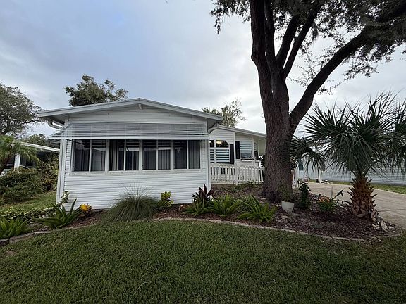 2nd image of 201 La Colina