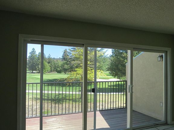 livingroom slider to deck