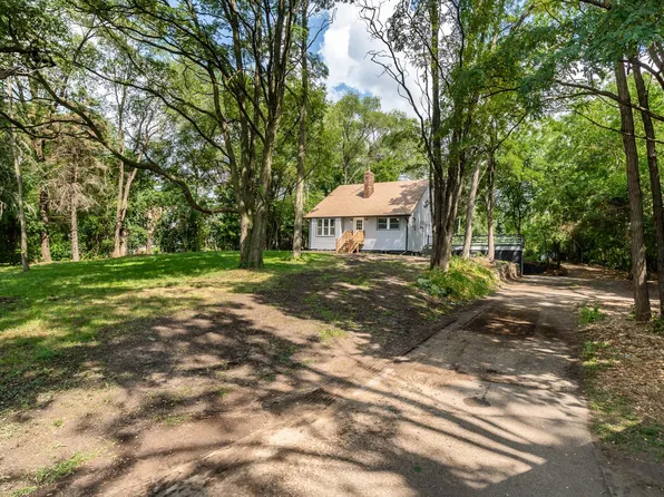 649 Mendota Rd, Mendota Heights, MN 55118