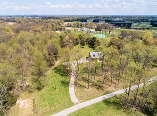 301 Pine View Dr, Loretto, KY 40037