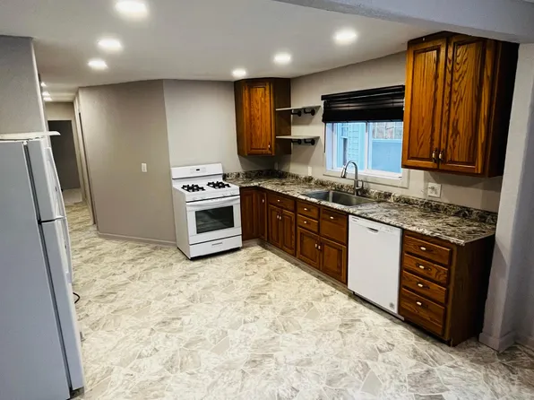 307 E 2nd St #C, Grand Island, NE 68801