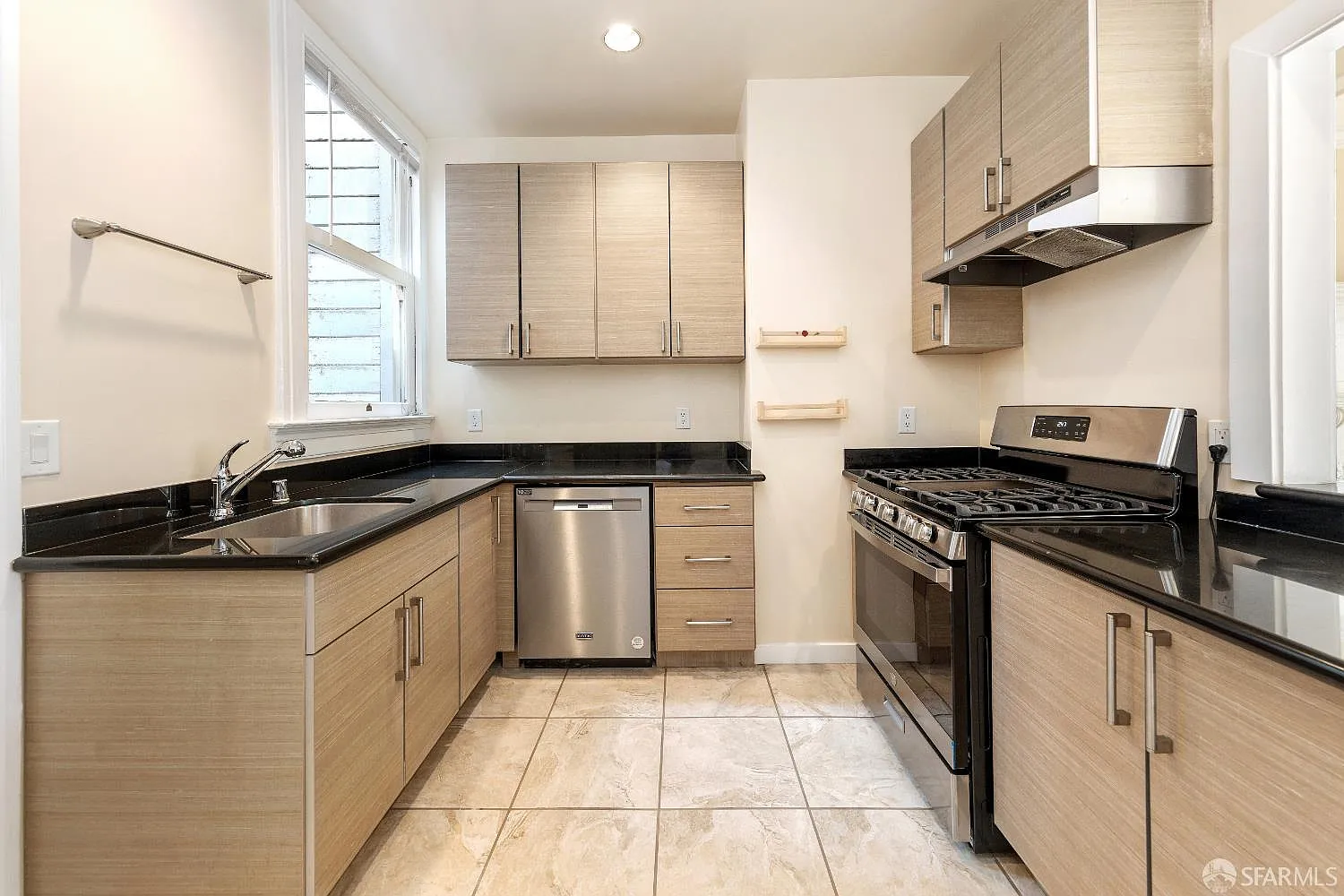 4 bed, 2.0 bath, 1775 sqft, $14,500 — Photo 4