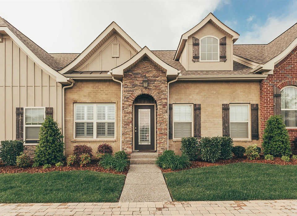 1st image of 256 Glennister Ct