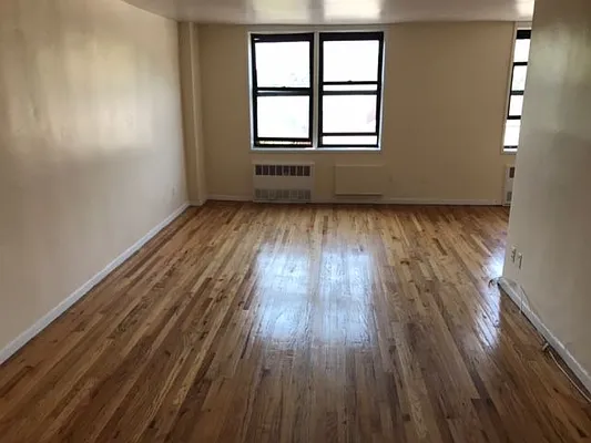 Rented by Zev Pollack Co LLC | media 4