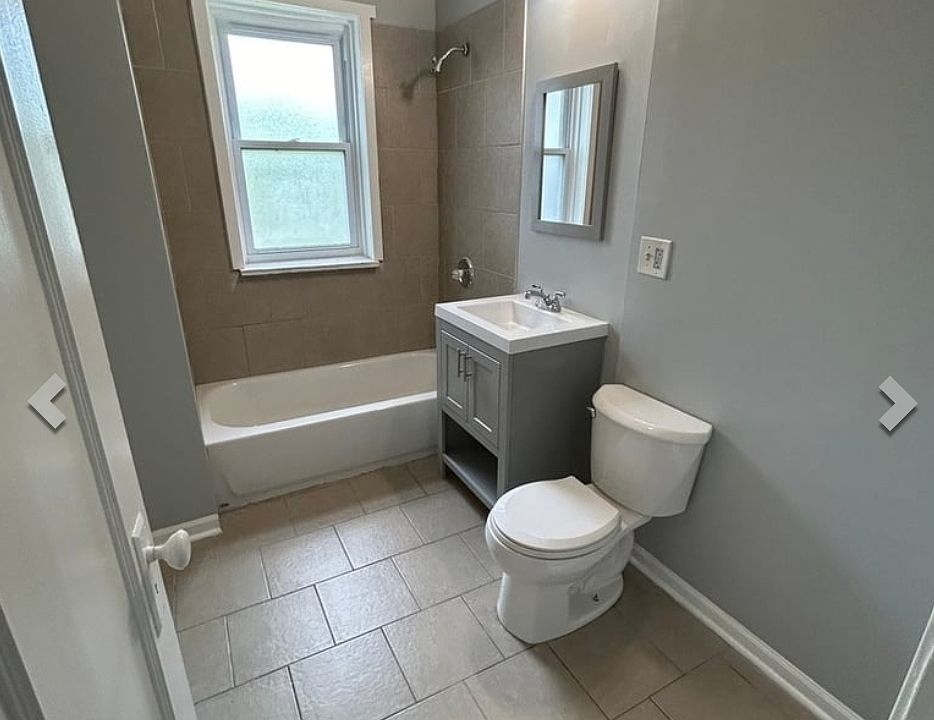 2nd image of 6605 S Greenwood Ave #2N