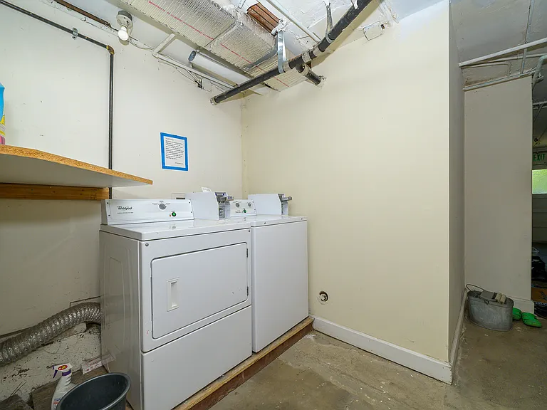 1535 Larkin St #B — Photo 32