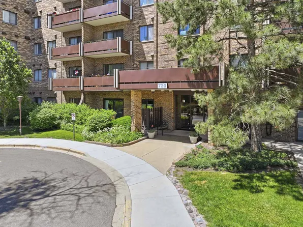 720 Wellington Ave Unit 509, Elk Grove Village, IL 60007